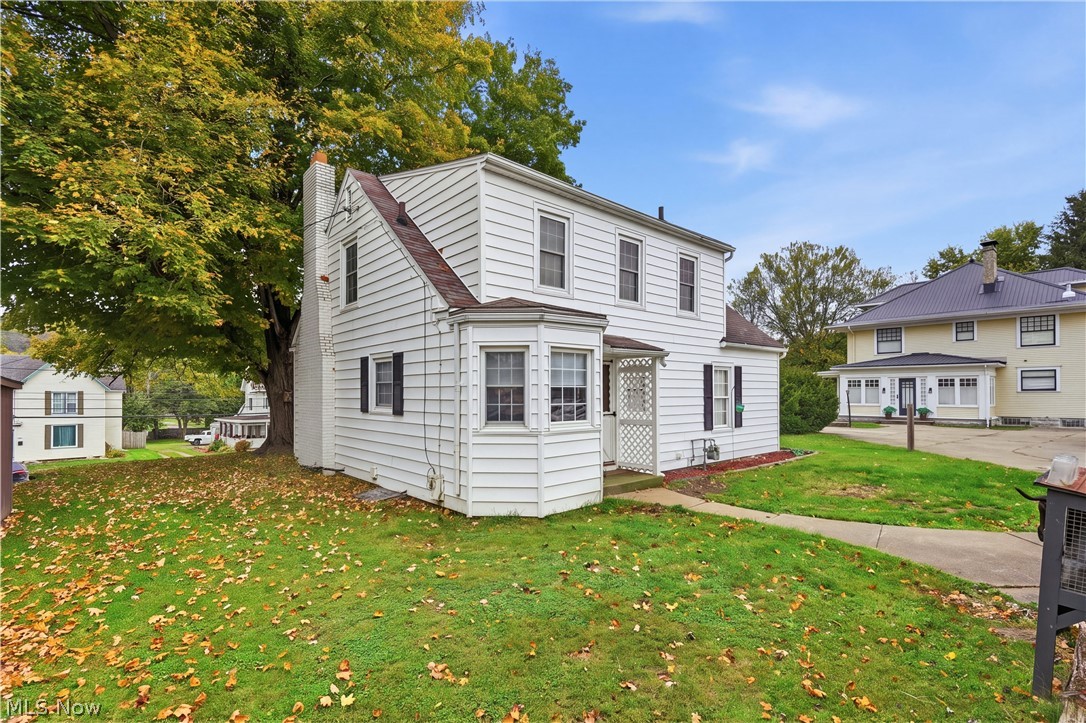 373 Cross Street Newcomerstown OH 43832