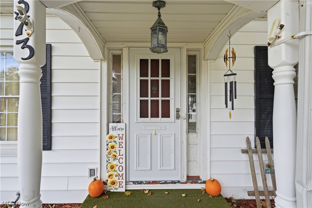 373 Cross Street Newcomerstown OH 43832