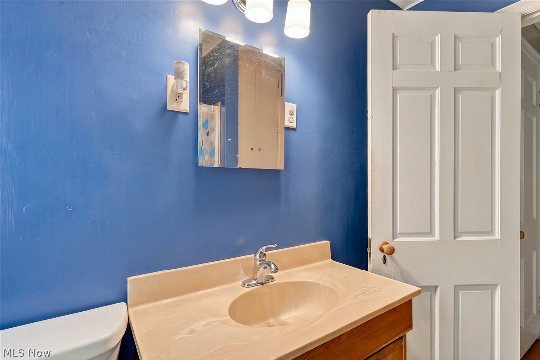 373 Cross Street Newcomerstown OH 43832