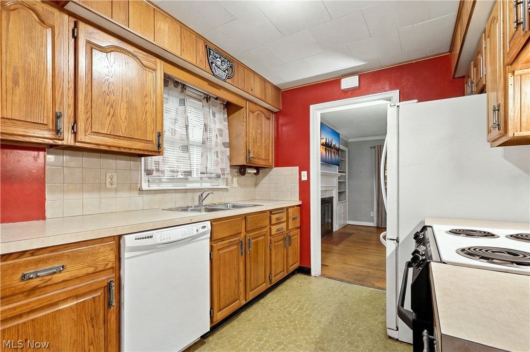 373 Cross Street Newcomerstown OH 43832