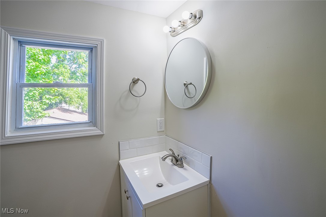 2323 SW 11th Street SW Akron OH 44314