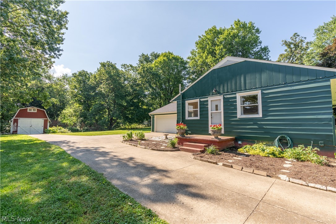 13526 Glenvale Avenue NW Uniontown OH 44685
