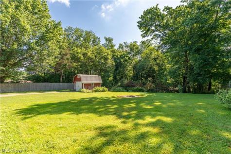 13526 Glenvale Avenue NW Uniontown OH 44685