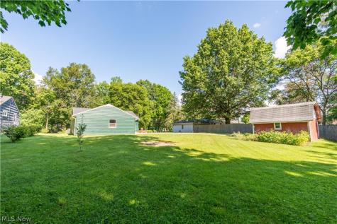 13526 Glenvale Avenue NW Uniontown OH 44685