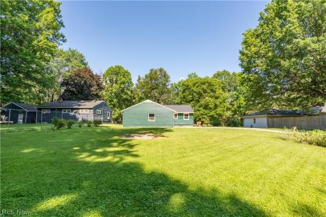 13526 Glenvale Avenue NW Uniontown OH 44685