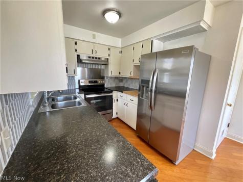 13526 Glenvale Avenue NW Uniontown OH 44685
