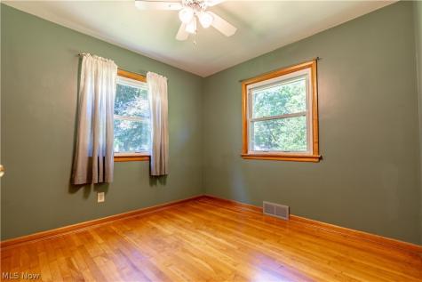 13526 Glenvale Avenue NW Uniontown OH 44685