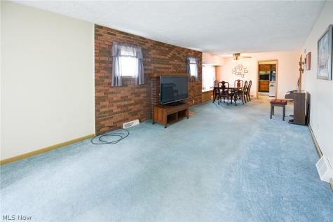 2696 Christensen Avenue Akron OH 44314