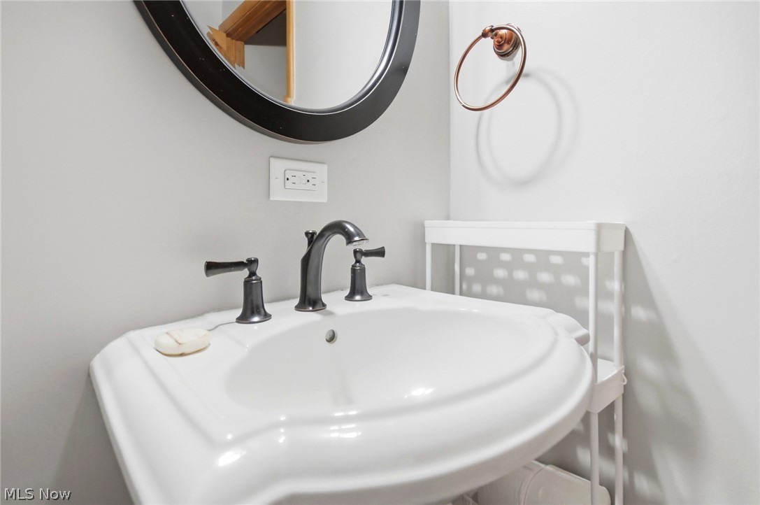 8870 N Spring Valley Park Drive Chagrin Falls OH 44023