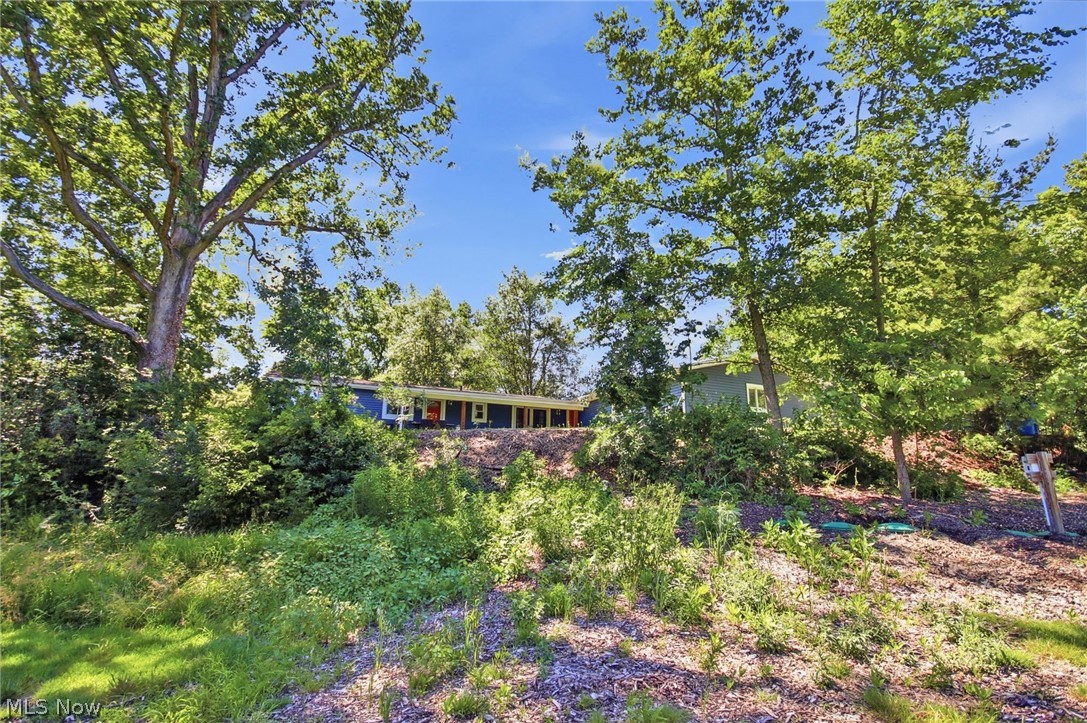 8870 N Spring Valley Park Drive Chagrin Falls OH 44023
