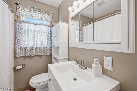 3815 Loma Vista Drive Youngstown OH 44511