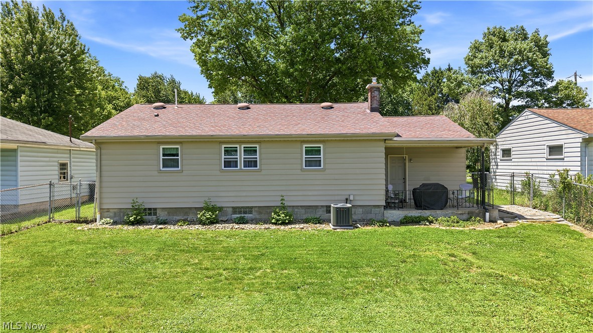 3815 Loma Vista Drive Youngstown OH 44511
