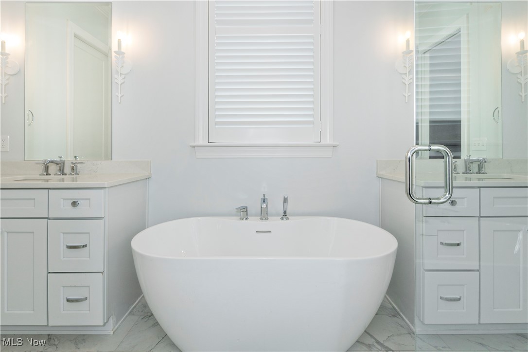 300 Woodridge Lane Moreland Hills OH 44022