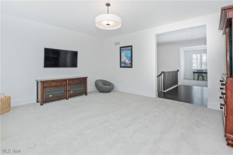 300 Woodridge Lane Moreland Hills OH 44022
