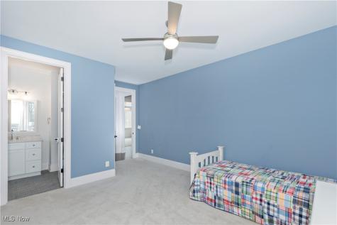 300 Woodridge Lane Moreland Hills OH 44022