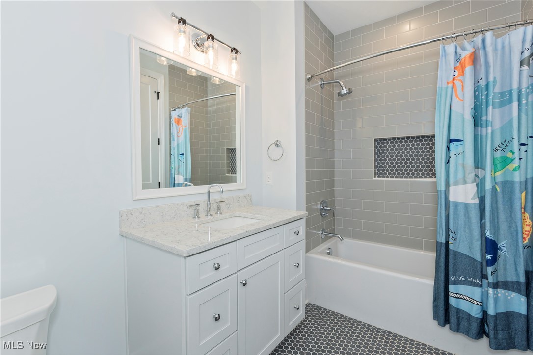300 Woodridge Lane Moreland Hills OH 44022