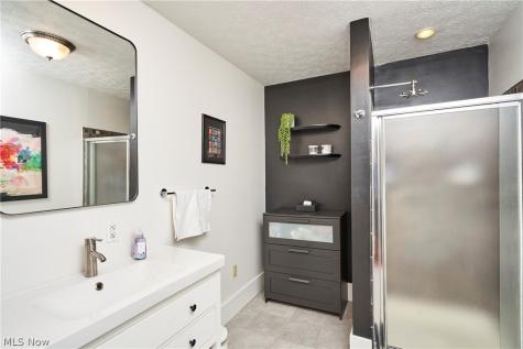1438 Newman Avenue Lakewood OH 44107