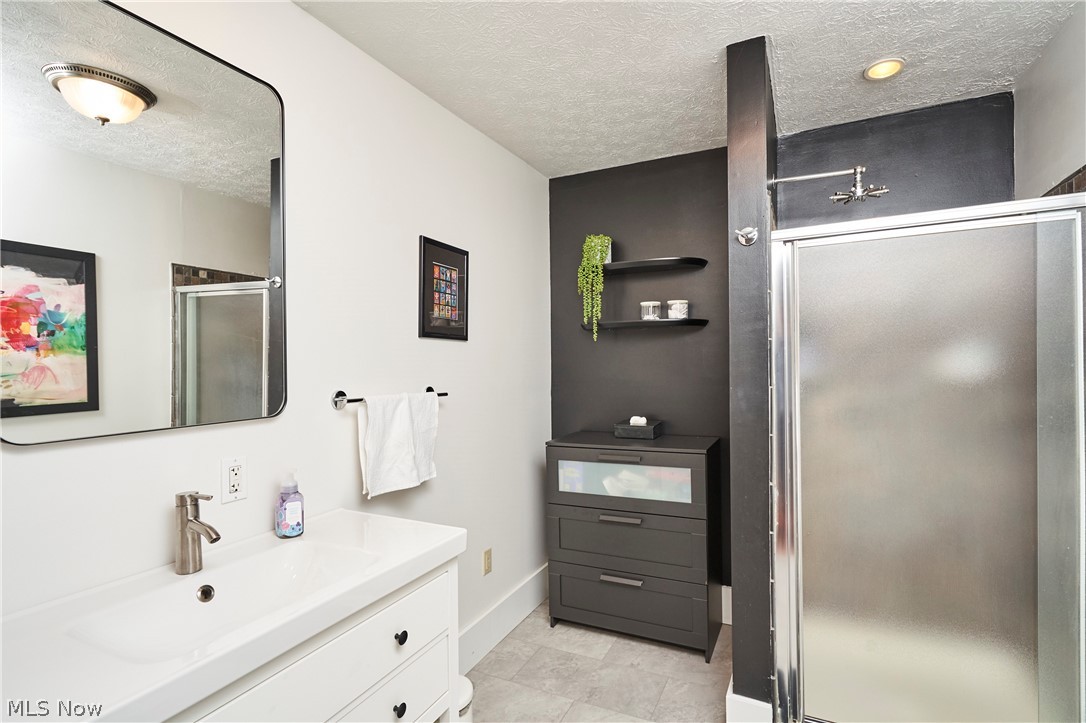 1438 Newman Avenue Lakewood OH 44107