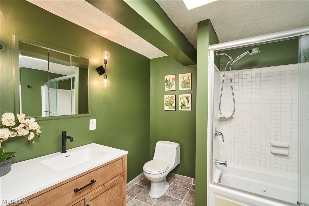 1438 Newman Avenue Lakewood OH 44107