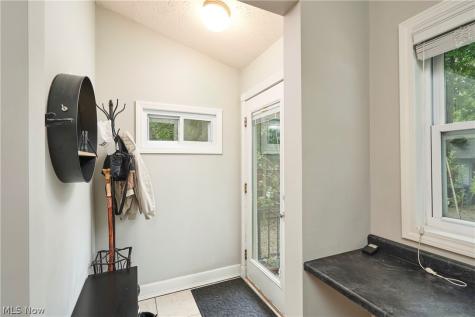 1438 Newman Avenue Lakewood OH 44107