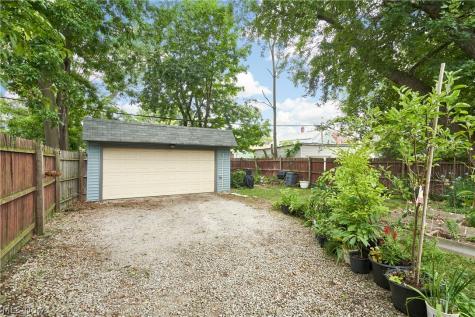 1438 Newman Avenue Lakewood OH 44107