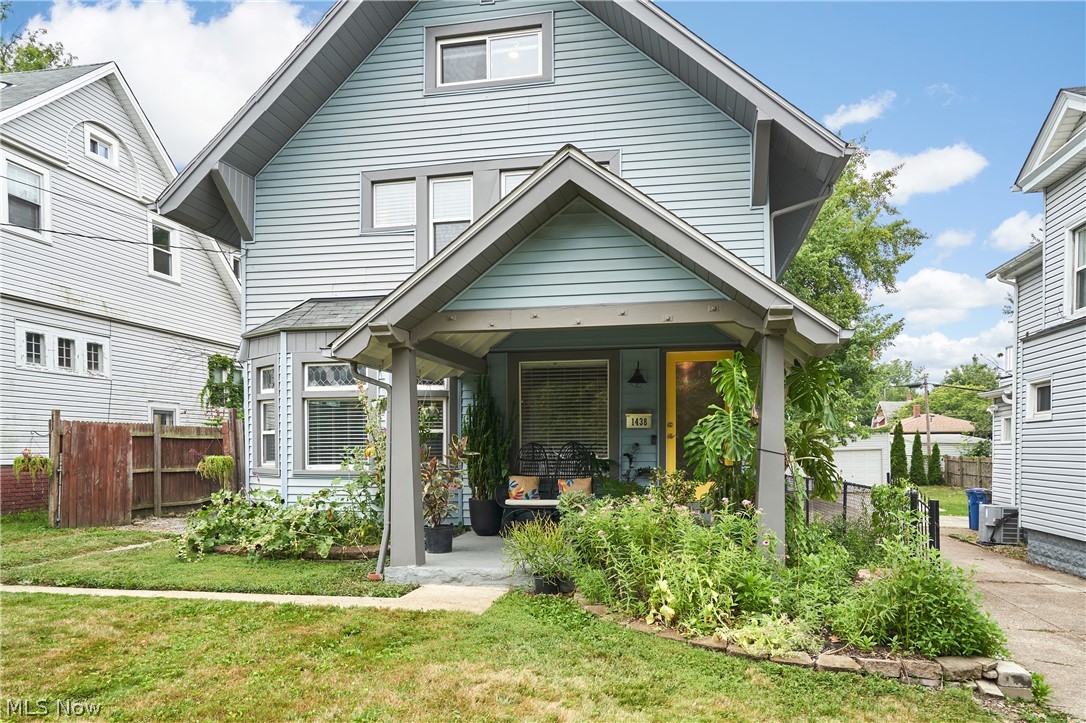 1438 Newman Avenue Lakewood OH 44107