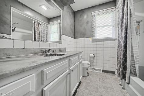 1053 Reed Road Mansfield OH 44903