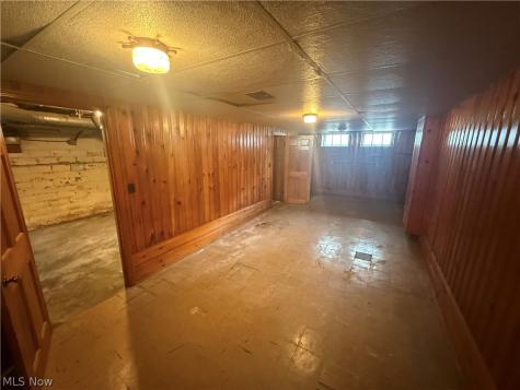 12000 Wayland Avenue Cleveland OH 44111