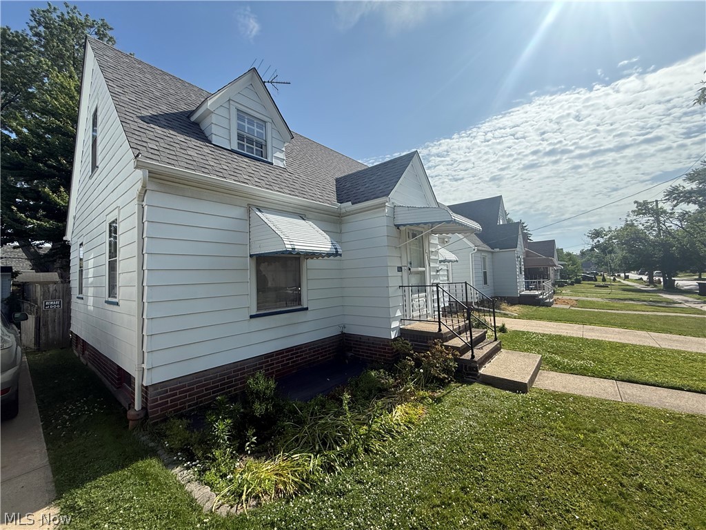 12000 Wayland Avenue Cleveland OH 44111