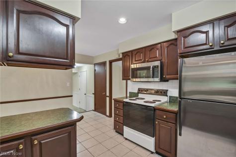 367 Bar Harbor Drive Bay Village OH 44140