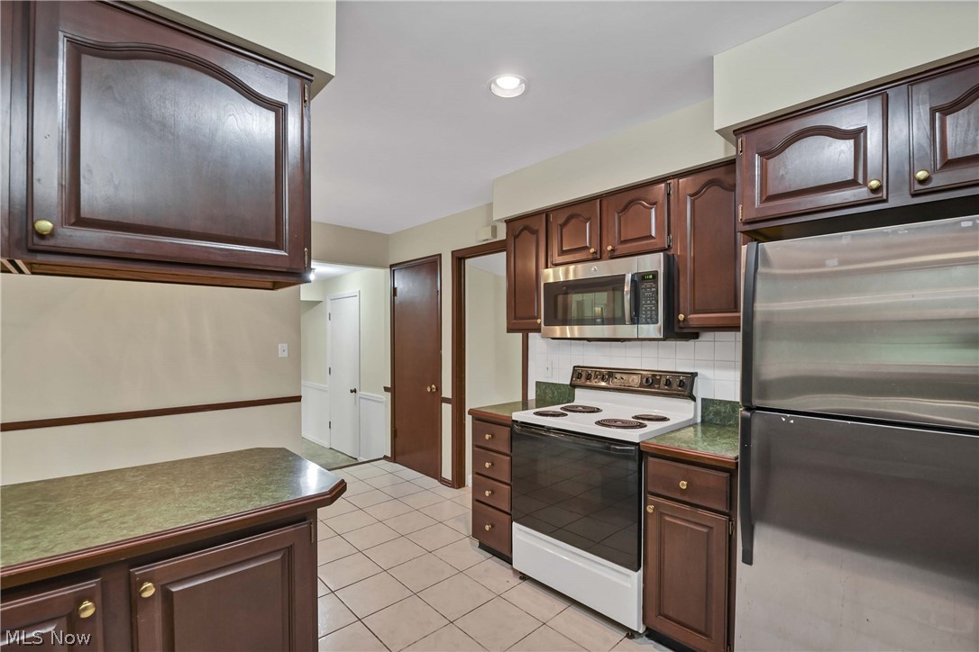 367 Bar Harbor Drive Bay Village OH 44140