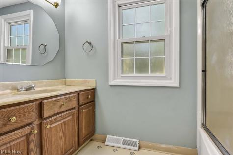 367 Bar Harbor Drive Bay Village OH 44140