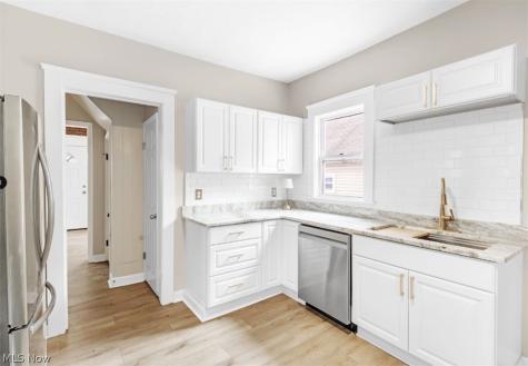 1924 W 75th Street Cleveland OH 44102