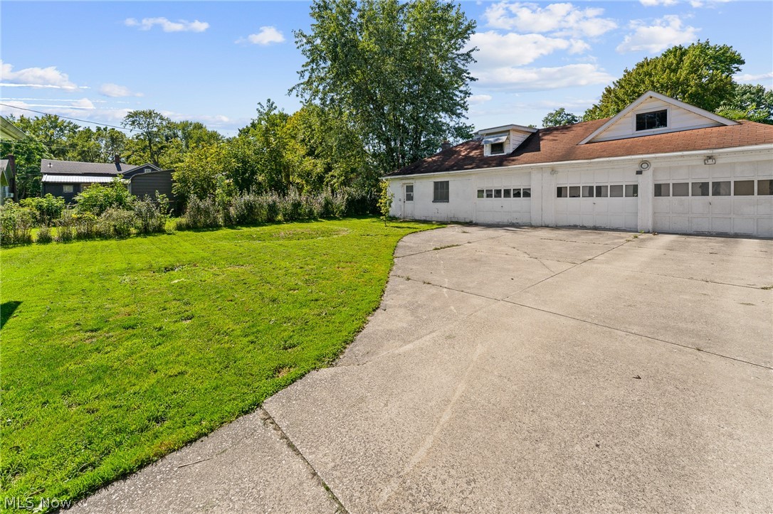 939 2nd Street Newton Falls OH 44444