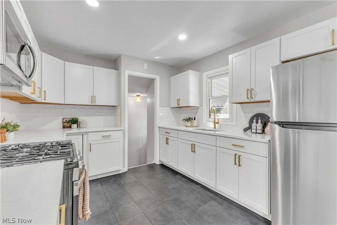 4193 Eastwood Lane Warrensville Heights OH 44122