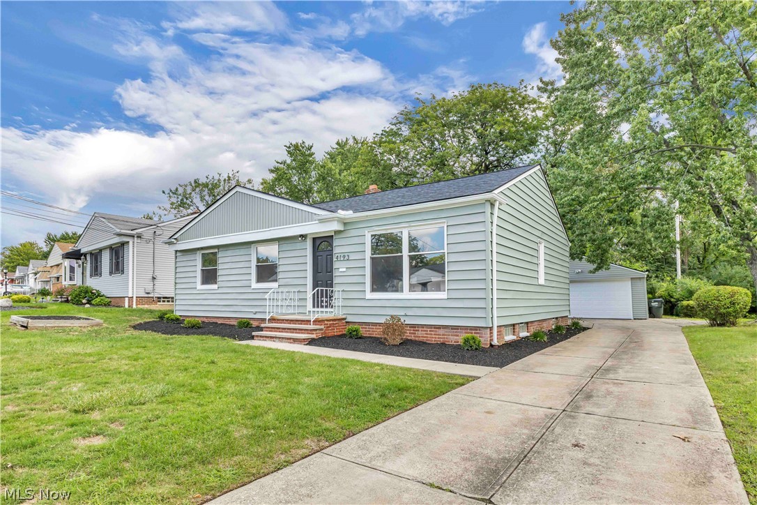 4193 Eastwood Lane Warrensville Heights OH 44122