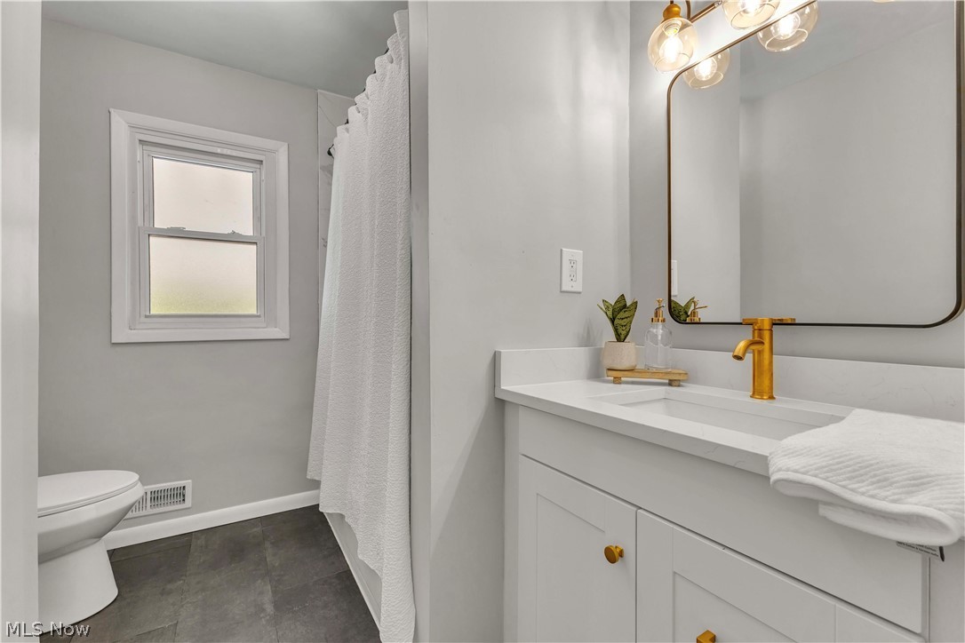 4193 Eastwood Lane Warrensville Heights OH 44122