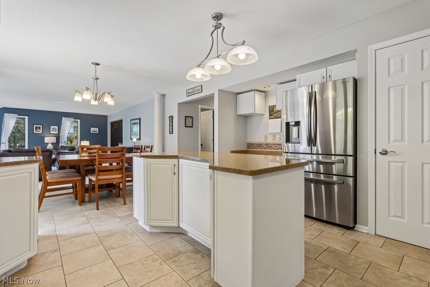 3685 Cinnamon Way Westlake OH 44145
