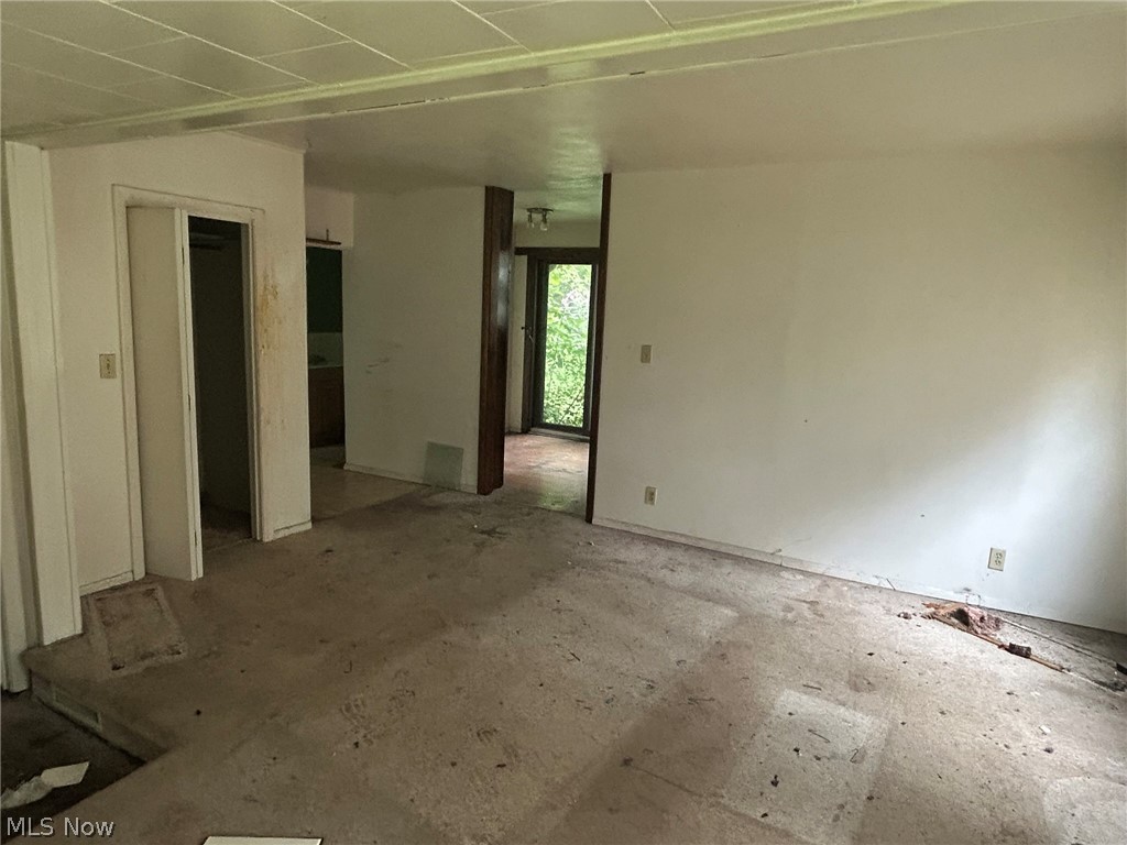 11038 White Avenue Elyria OH 44035