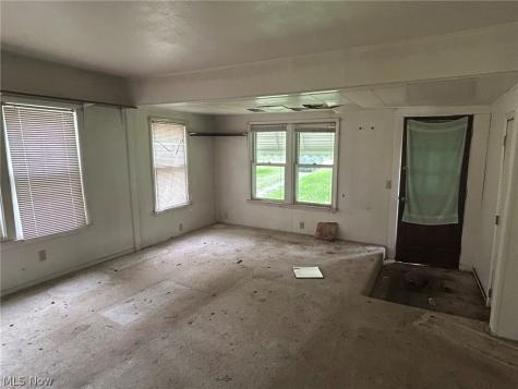 11038 White Avenue Elyria OH 44035
