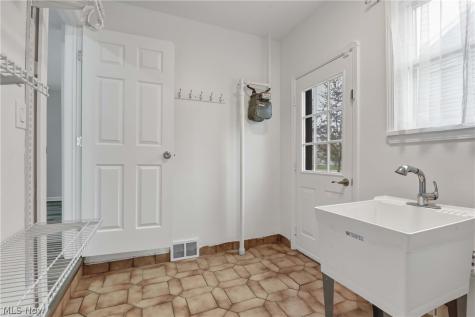 21237 Westwood Road Fairview Park OH 44126