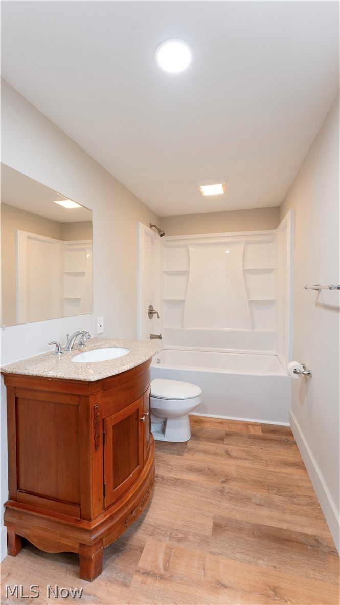 842 E 144th Street Cleveland OH 44110