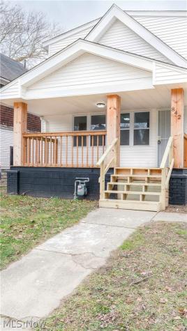 842 E 144th Street Cleveland OH 44110