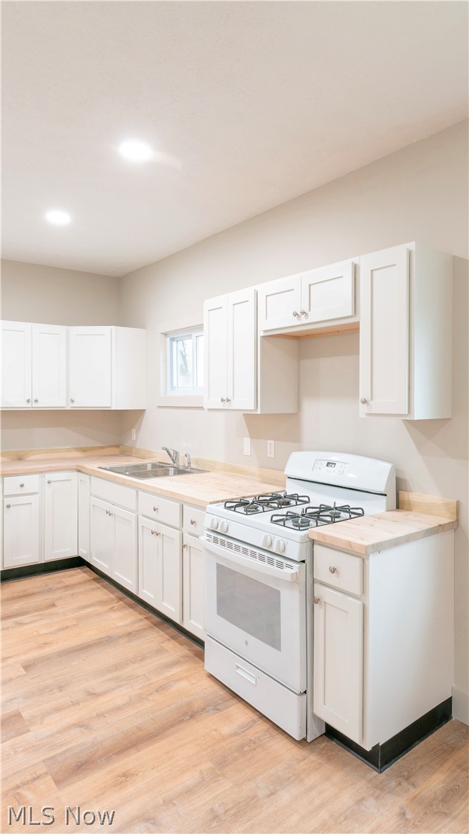 842 E 144th Street Cleveland OH 44110
