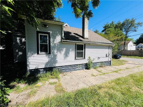 9407 Benham Avenue Cleveland OH 44105