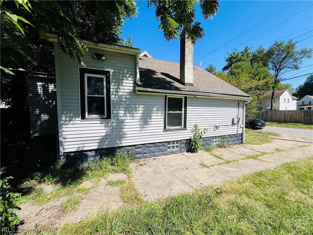9407 Benham Avenue Cleveland OH 44105