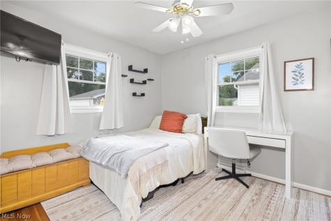 24880 Stephen Avenue Euclid OH 44123