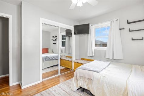 24880 Stephen Avenue Euclid OH 44123