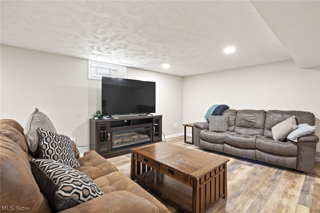24880 Stephen Avenue Euclid OH 44123