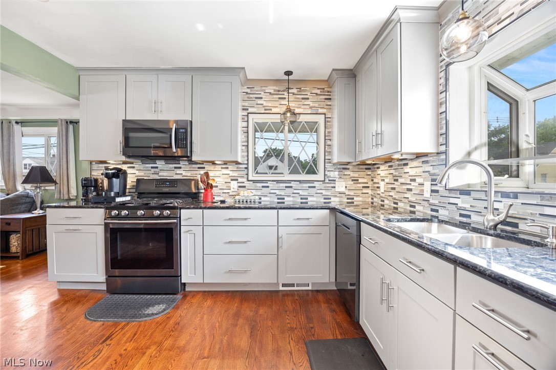 24880 Stephen Avenue Euclid OH 44123